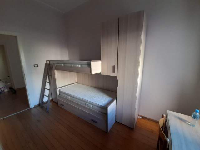 Durres, jepet me qera apartament 2+1+BLK Kati 2, 90 m² 350 Euro (lagjja 6)