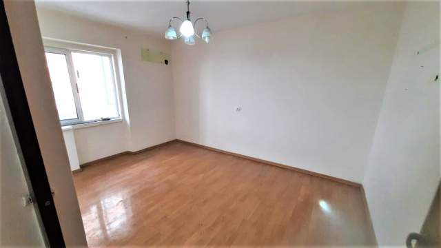 Tirane, ofert apartament 3+1 Kati 4, 96 m² 130.000 Euro (Rruga Tefta Tashko)