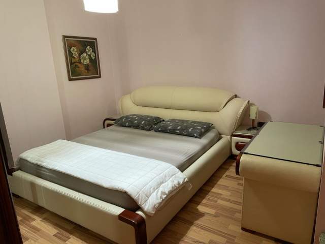 Tirane, jepet me qera apartament 90 m² 500 Euro (Rruga faik konica)