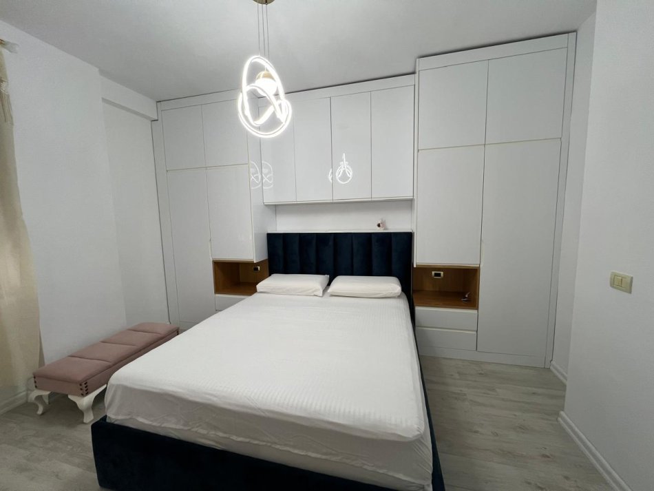 Durres, shes apartament 1+1 Kati 4, 110.000 € (Plazh, Durres)