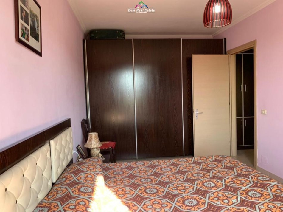Tirane, shes apartament 2+1 Kati 5, 99 m² 125.000 € (yzberisht)