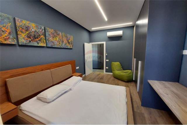 Tirane, jepet me qera apartament 1+1 Kati 4, 72 m² 680 Euro (Rruga Kavajes-Square 21)