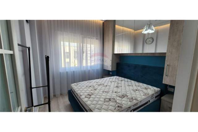 Tirane, jepet me qera apartament 1+1 Kati 7, 75 m² 450 Euro (Nexho Konomi - Fusha e Aviacionit)