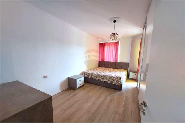 Tirane, jepet me qera apartament 2+1 Kati 10, 110 m² 400 Euro (Yzberisht)