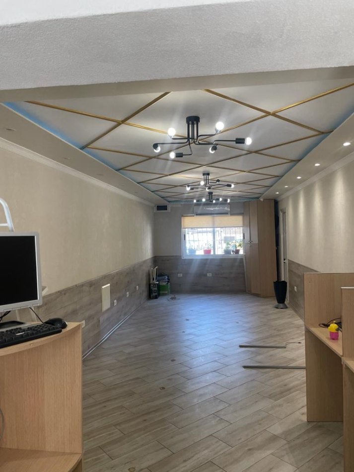 Tirane, shitet ambjent biznesi Kati 1, 42 m² 135.000 € (Rruga Isuf Elezi)