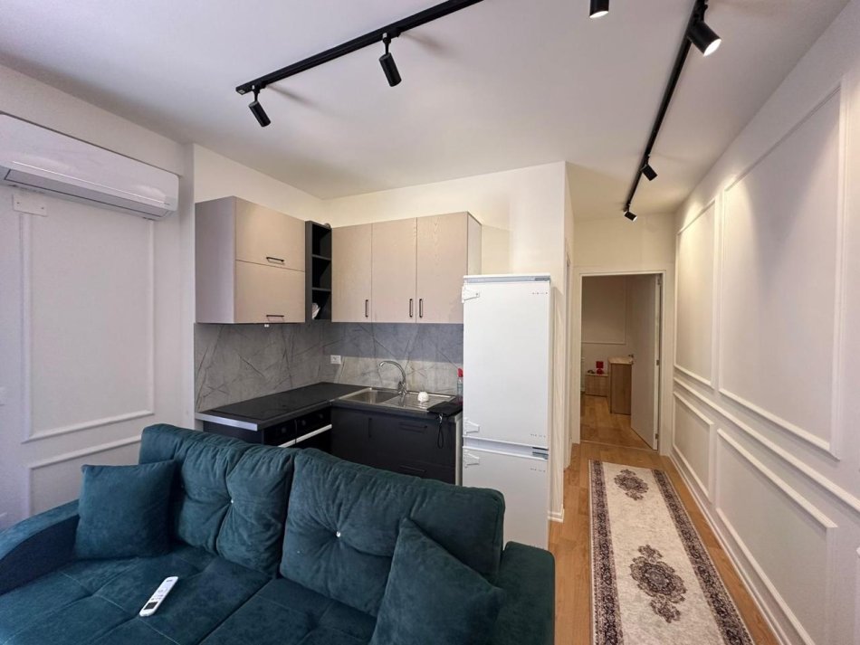 Tirane, jepet me qera apartament 1+1+Ballkon Kati 3, 60 m² 500 € 