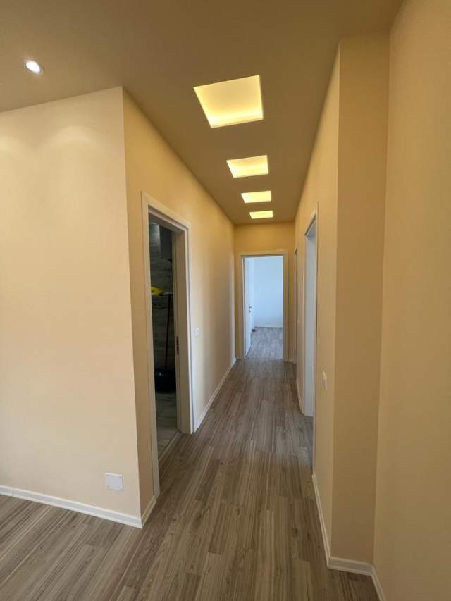Tirane, jap me qera apartament 3+1+BLK Kati 4, 118 m² 550 Euro (Selvie)