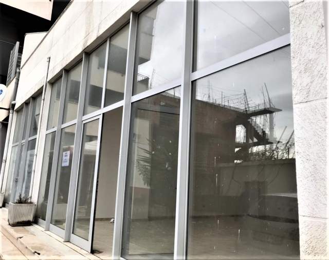 Tirane, shitet ambjent biznesi 63 m² 63.600 Euro