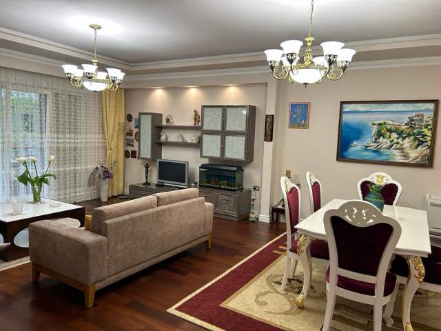 Tirane, jepet me qera apartament 2+1+A+BLK Kati 2, 130 m² 850 Euro (Liqeni i Thate)
