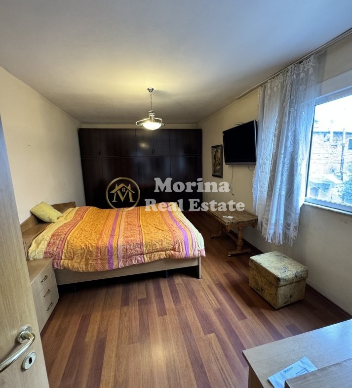Tirane, jepet me qera shtepi 4+1 Kati 1, 200 m² 750 € (Brryli/Rruga Kont Leopold Bertold-Bar Votra)