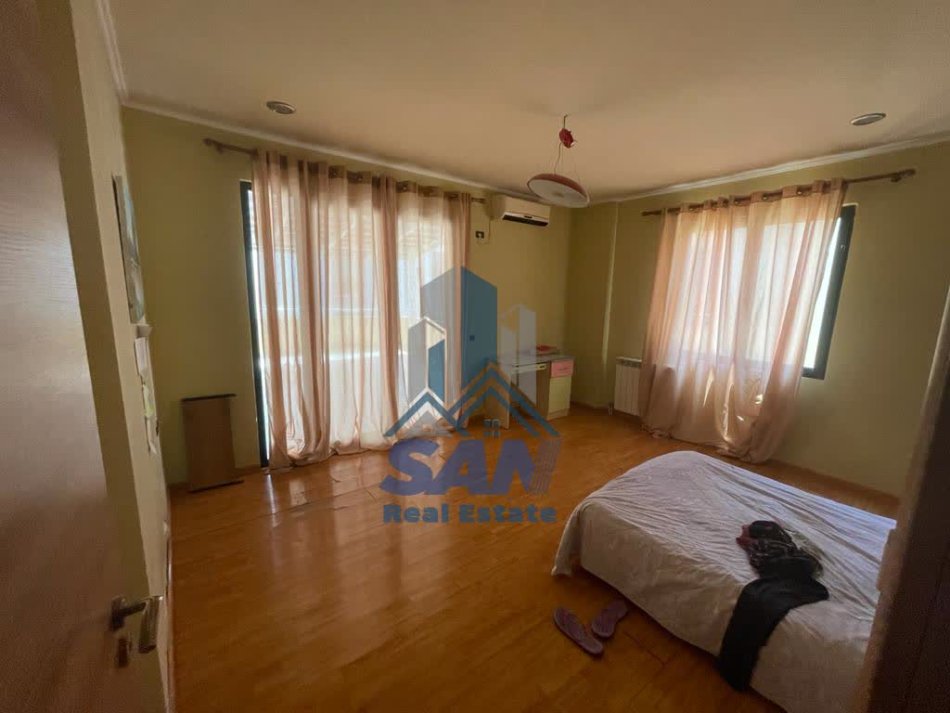 Lushnje, shes apartament+verande | Penthouse 3+1+Aneks+Ballkon Kati 9, (Bulevardi Palmave)