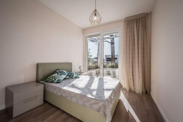 Durres, shitet Vile 2 Katshe Kati 2, 500 m² 890.000 Euro (Gjiri i Lalzit)