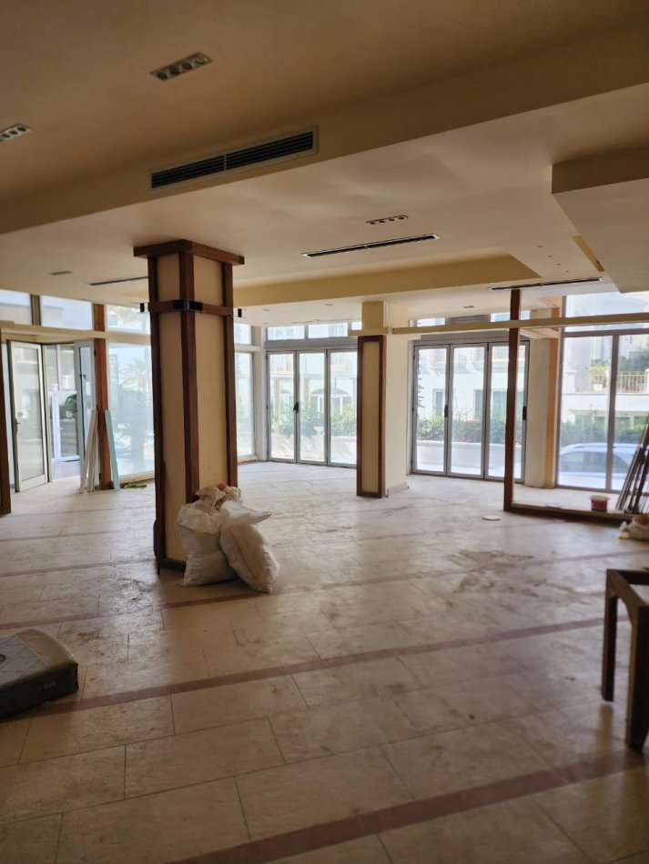 Durres, shitet lokal Kati 1, 220 m² 352.000 € (Plazh, Durres)