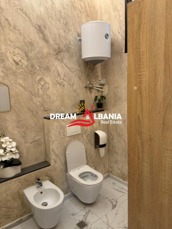 Tirane, shitet ambjent biznesi Kati 0, 70 m² 180.000 € (Ymer kurti)
