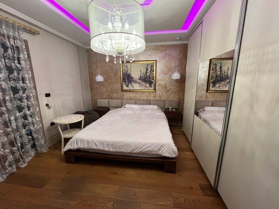 Tirane, shitet apartament 3+1+Ballkon Kati 5, 129 m² 175.000 € (Astir, Bar Artisti)