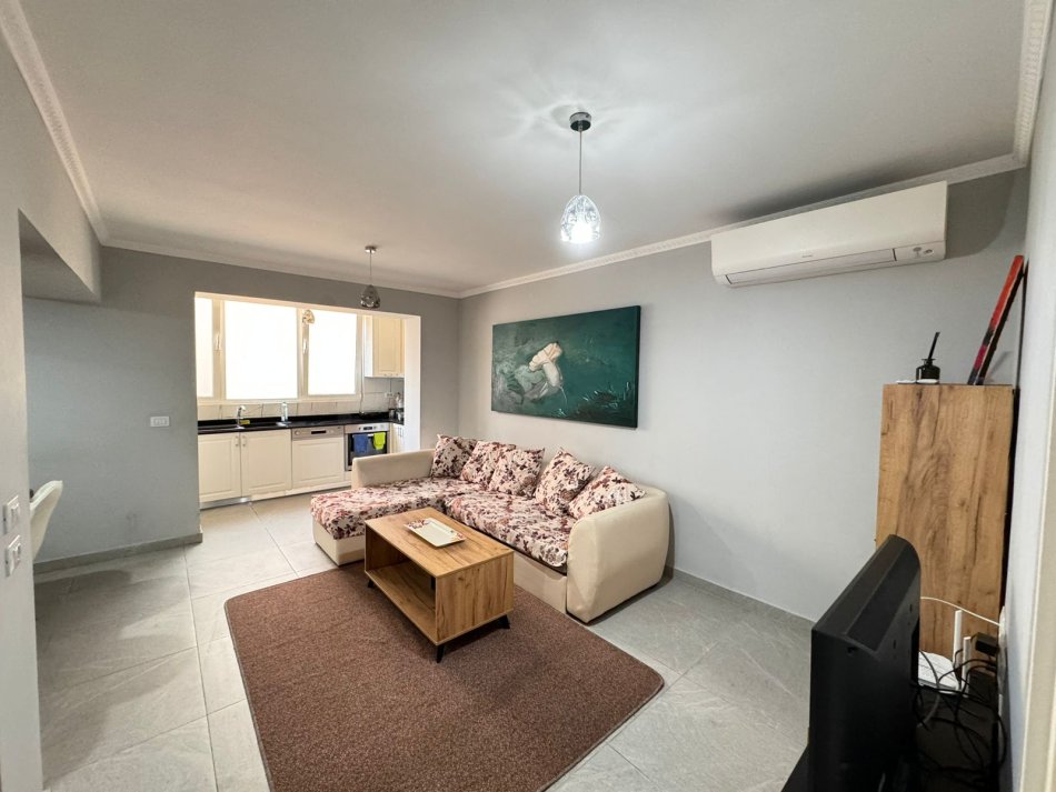 Tirane, shitet apartament , 