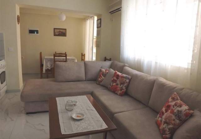 Shqiperi, jepet me qera apartament 450 Euro