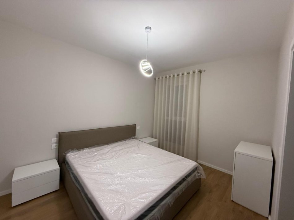 Tirane, jepet me qera apartament 2+1 Kati 3, 110 m² 750 € (Don Bosko)