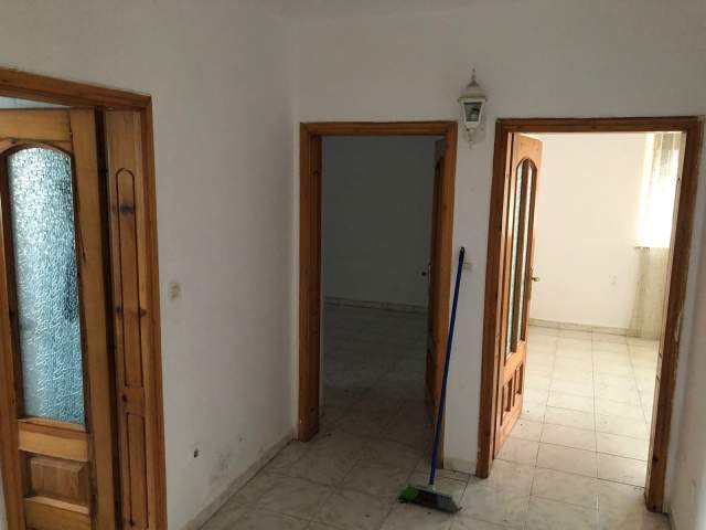 Tirane, shitet Kati 0, 65 m² 85.000 Euro