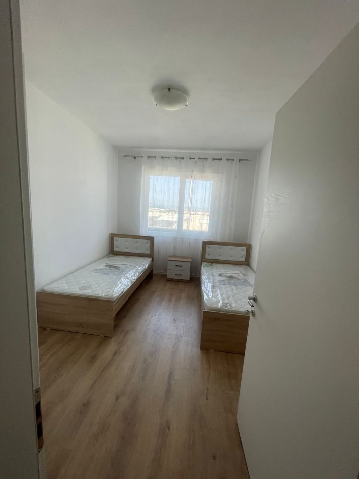 Tirane, jepet me qera apartament 2+1+Ballkon Kati 4, 97 m² 500 € (Univers City I sapomobiluar + Post Parkimi)
