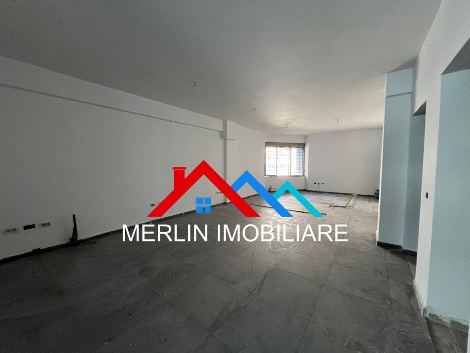 Tirane, jepet me qera ambjent biznesi Kati 2, 300 m² 3.300 € (Rruga e Dibres)