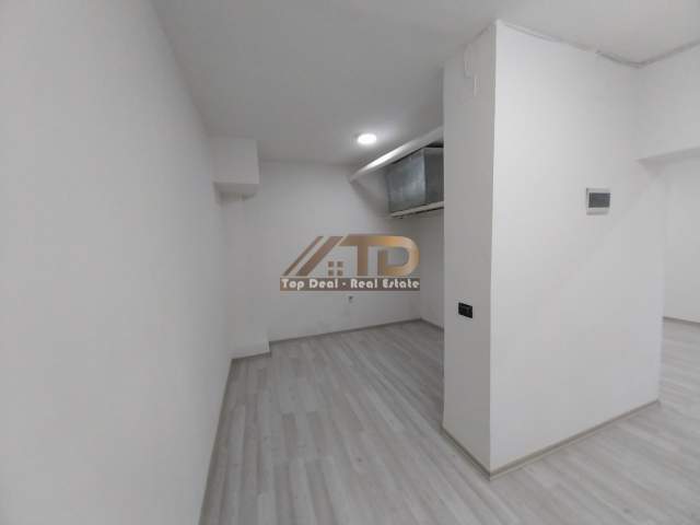 Tirane, shitet ambjent biznesi Kati 0, 100 m² 240.000 Euro (Ruga Asim Vokshi)