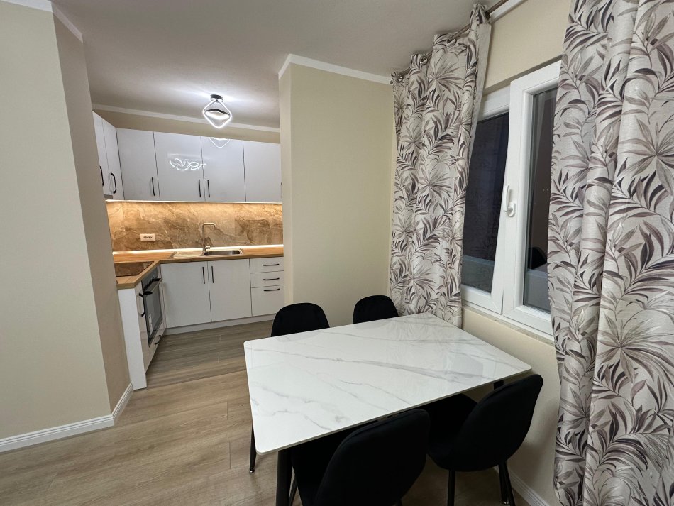 Tirane, jepet me qera apartament 2+1 Kati 5, 70 m² 65.000 lekë (Rruga e Elbasanit)