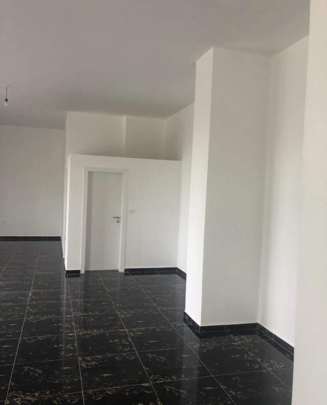 Tirane, jepet me qera Kati 1, 75 m² 700 Euro
