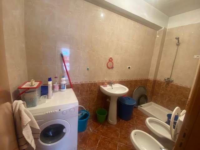 Tirane, shitet apartament 1+1+BLK Kati 4, 56 m² 95.000 Euro (Rrruga e Elbasanit)