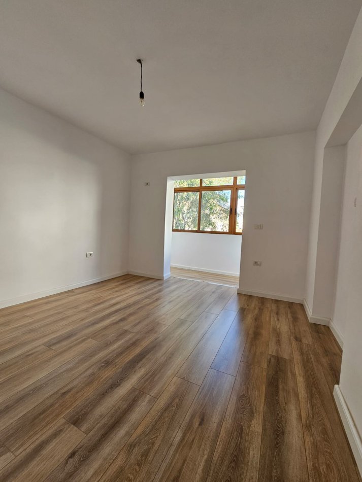 Tirane, shitet apartament 1+1 Kati 5, 44 m² 106.000 € (rruga sander prosi)