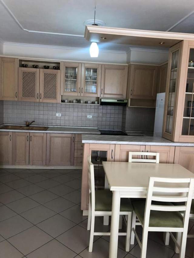 Tirane, jepet me qera apartament 2+1+A+BLK Kati 6, 550 m² 550 Euro