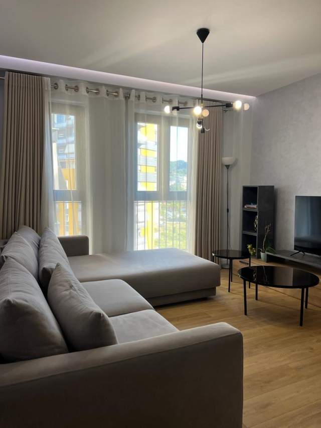 Tirane, jepet me qera apartament 1+1 Kati 5, 70 m² 700 Euro (Rruga e Kosovareve)
