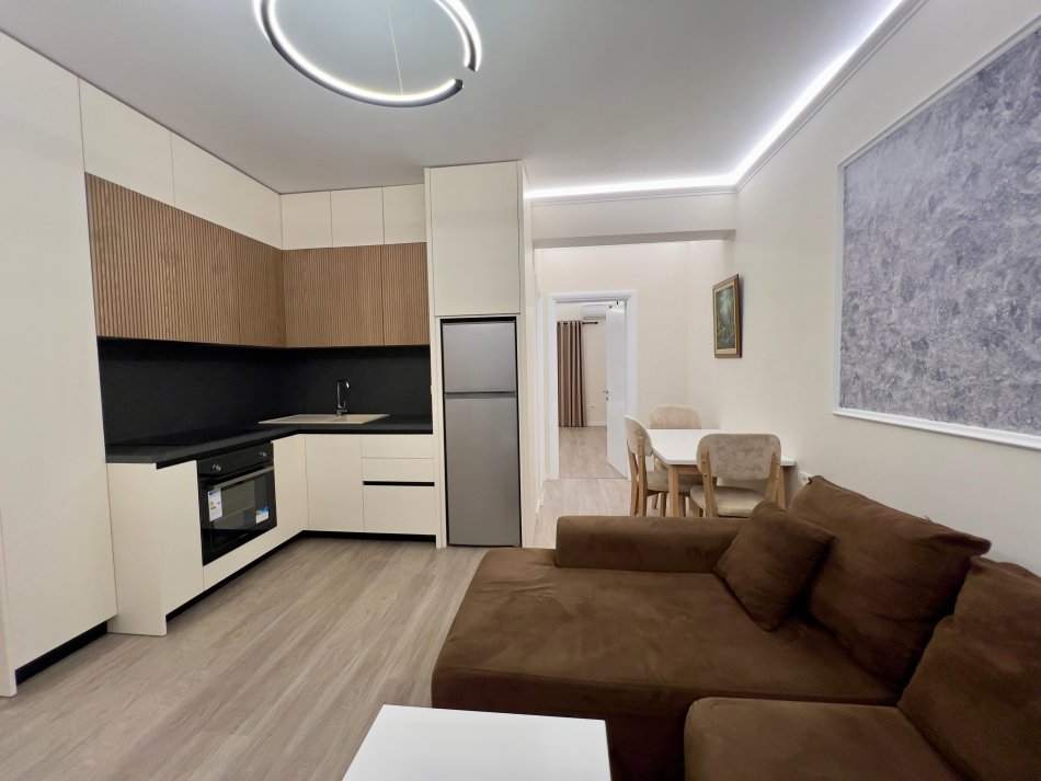 Tirane, jepet me qera apartament 1+1+Ballkon , 72 m² 500 € (ulvi vehbiu)