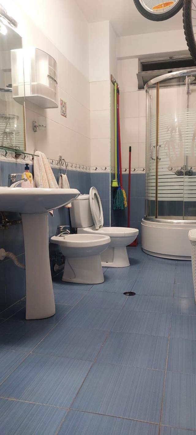 Tirane, jepet me qera apartament 3+1+BLK Kati 5, 95 m² 40.000 Leke (rruga Besim Alla)