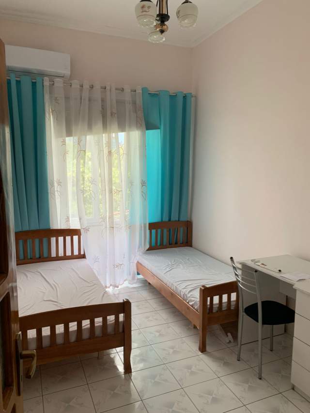 Tirane, jepet me qera apartament 2+1+A Kati 4, 100 m² 500 Euro (perballe taiwanit)