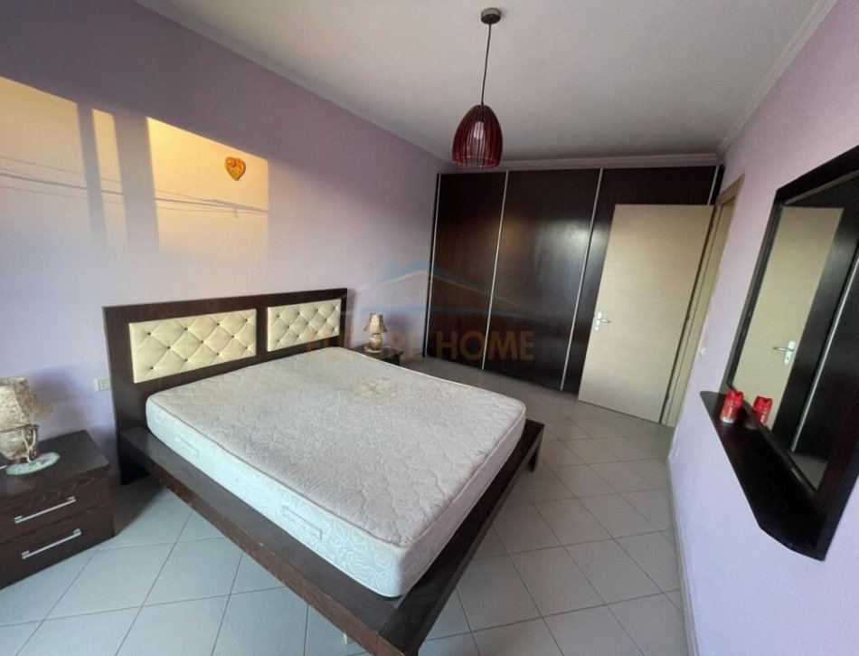 Tirane, shitet apartament 2+1+Ballkon Kati 6, 98 m² (Yzberisht), 125 000 Euro