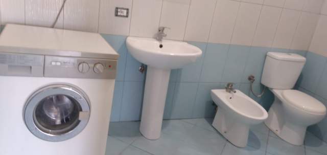 Tirane, jepet me qera apartament 2+1+BLK Kati 8, 78 m² 35.000 Leke (rruga Besim Alla)