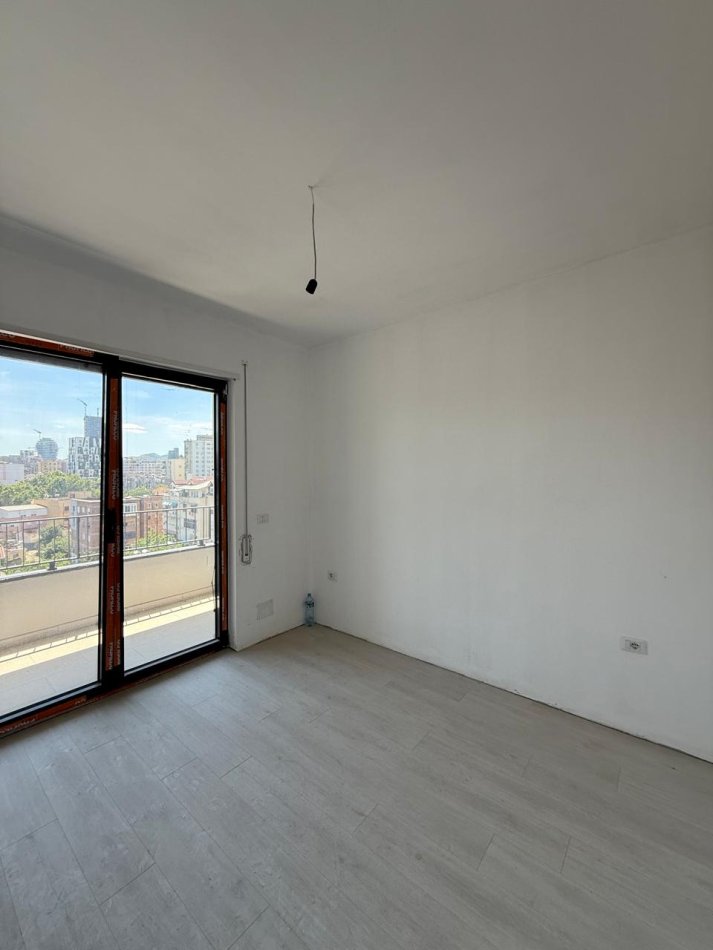 Tirane, jepet me qera zyre Kati 7, 55 m² 450 € (rruga karl gega)