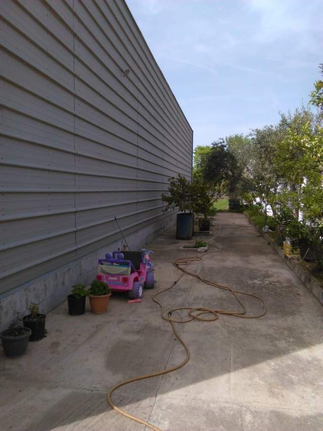 Tirane, shes magazine Kati 1, 2.500 m² 700.000 Euro (Rruga dytsore Kashar)