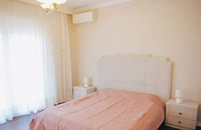 Tirane, jepet me qera apartament 3+1+BLK Kati 2, 130 m² 800 Euro (Kompleksi Dinamo)