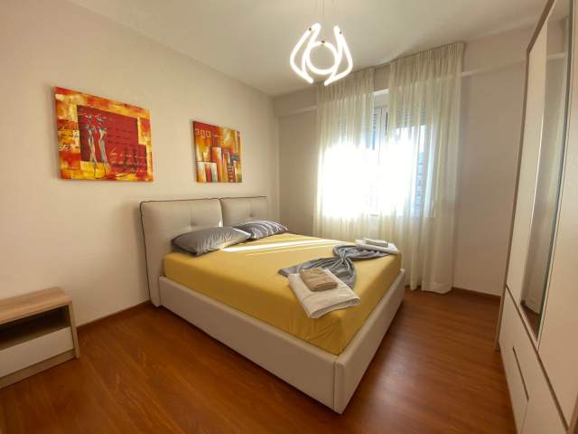 Tirane, jepet me qera apartament 2+1+A+BLK Kati 6, 110 m² 600 Euro