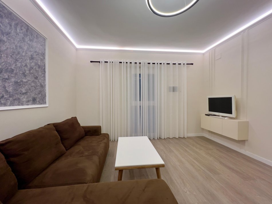 Tirane, jepet me qera apartament 1+1+Ballkon , 72 m² 500 € (ulvi vehbiu)