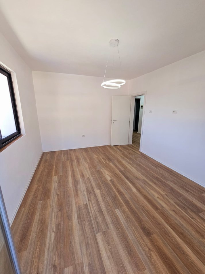 Durres, shitet apartament 2+1+Ballkon Kati 3, 56 m² 81.000 € 
