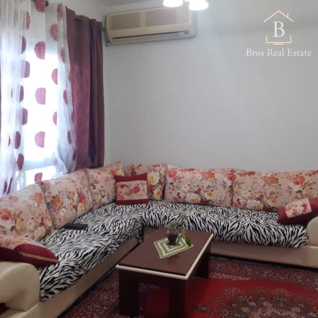 Tirane, jap me qera apartament 3+1 Kati 6, 127 m² 300 Euro (Terminali)