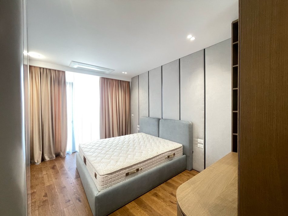Tirane, shes apartament 2+1+Aneks+Ballkon Kati 8, 130 m² 460.000 € (Lakw View 5 Kullat)