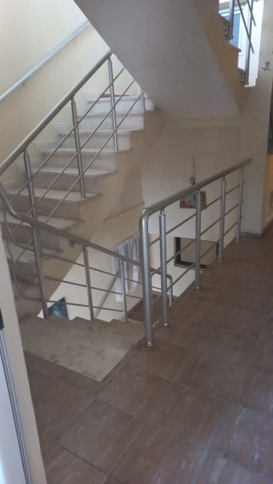 Tirane, jepet me qera 2+1 Kati 2, 80 m² 450 € (besim zyna)