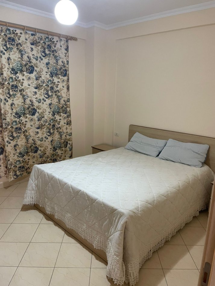 Tirane, jepet me qera apartament 2+1 Kati 3, 90 m² 549 € (Kodra e diellit)
