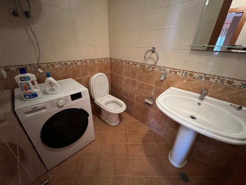 Tirane, shitet apartament 2+1+Ballkon Kati 1, 113 m² 215.000 € (Don Bosko)