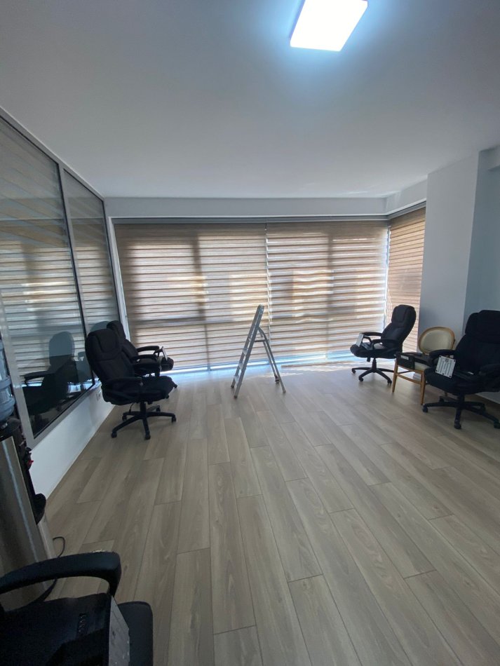 Tirane, jepet me qera ambjent biznesi Kati 1, 140 m² 2.500 € (rruga e durresit , rruga e kavajes , qender)