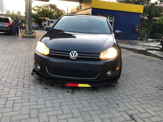Tirane, shitet makine Golf 6 Viti 2010